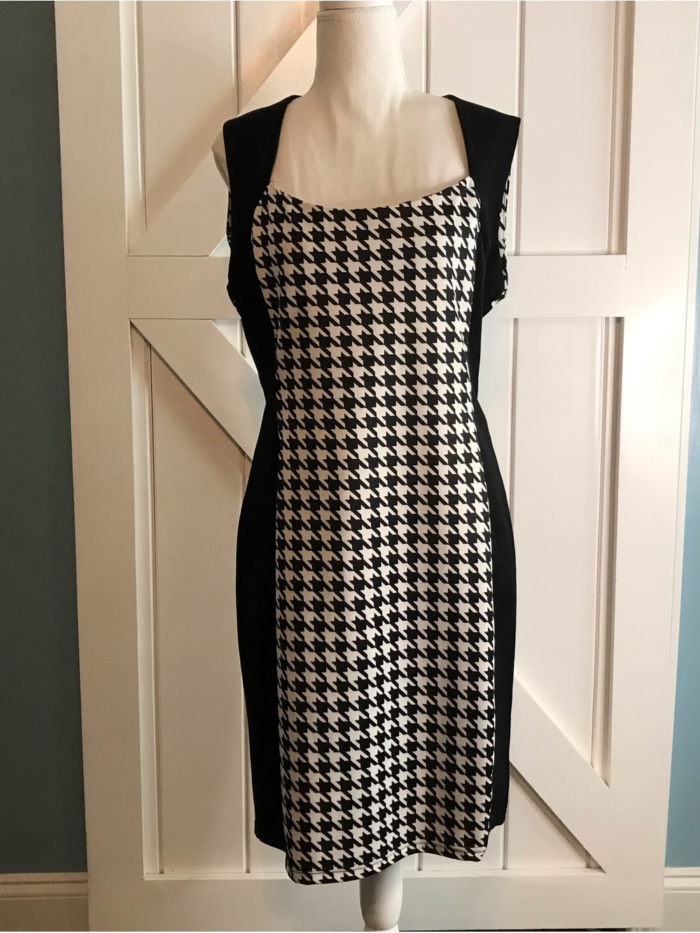 Dots Black & White Houndstooth Sheath Dress